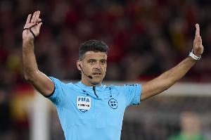 巴黎vs勒沃庫(kù)森裁判安排：吉爾-曼薩諾領(lǐng)銜西班牙裁判組