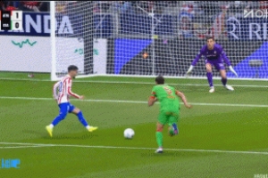 處子球還得等！巴埃納破門格子越位位置“擋拆”，裁判回看判無效