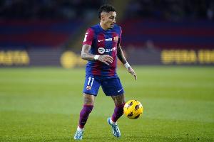 記者：拉菲尼亞、費(fèi)蘭-托雷斯缺席巴薩歐冠賽前的訓(xùn)練