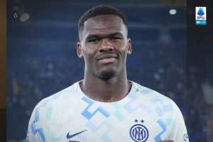 有望入選國家隊！斯基拉：法國隊球探考察了博尼對陣羅馬的表現(xiàn)