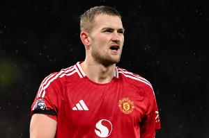 德里赫特：我們知道利物浦有弱點，那就是他們的邊后衛(wèi)