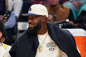 明日對(duì)陣勇士！湖人傷病報(bào)告：詹姆斯 蒂耶羅缺陣 克萊伯出戰(zhàn)成疑