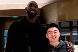 寧波男籃官博曬法爾報(bào)到視頻：連夜奔襲 追光而至 歡迎塔克-法爾