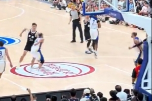 媒體人談周鵬打?qū)κ诸^：超出籃球的惡劣動(dòng)作  違反體育道德精神