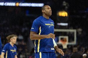 霍福德不會(huì)連續(xù)出戰(zhàn)背靠背？勇士本賽季有15場(chǎng)背靠背的比賽