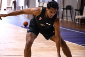 祝銘震曬訓(xùn)練視頻：南京的夏天過(guò)得也太快了??