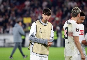 記者：曼城關(guān)注斯圖加特18歲天才卡托維奇，球員目前無(wú)意轉(zhuǎn)會(huì)