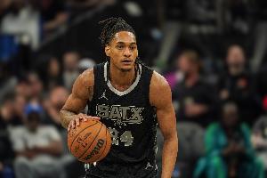 穩(wěn)定發(fā)揮！瓦塞爾14中6貢獻(xiàn)13分3板4助2斷 正負(fù)值+25！