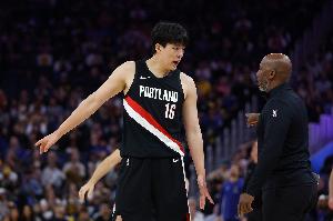 媒體人：主帥離開可能對板凳末端年輕人影響最大 小楊的路不平坦