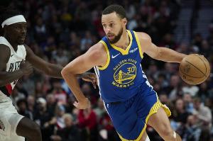 殺瘋！名記：庫(kù)里的球場(chǎng)影響力依舊無(wú)人能及 17年如一日令人驚嘆