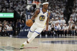 里突外投！巴特勒首節(jié)6中3砍全隊最高9分外加3板 三分2中1