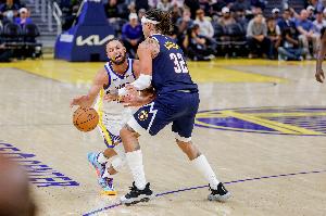 當(dāng)庫里隊(duì)友是啥感覺？霍福德：這也太爽了 以前在對家&現(xiàn)在換位了