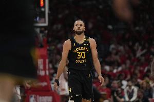 追夢談庫里表現(xiàn)：只要需要上演好戲的場合 他就一定會做到