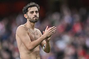 B席：近期球隊(duì)反彈要?dú)w功于防守，只要斯通斯健康我們就能表現(xiàn)好