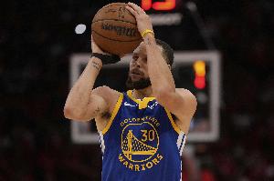 歷史不足10次罰球砍下40+場數(shù)榜：庫里51第一 喬丹第二 老詹第六