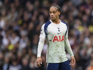 6500萬(wàn)新援低迷??22歲西蒙斯9場(chǎng)0球，熱刺簽5年周薪20萬(wàn)鎊??