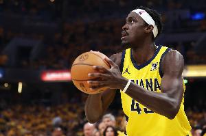 罰球失準(zhǔn)！西亞卡姆25中12貢獻(xiàn)32分15板 罰球12中5