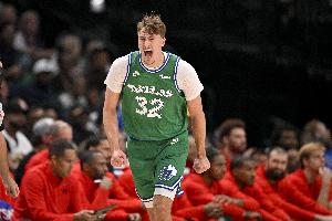 0失誤控鋒！弗拉格NBA首勝22分4板4助??生涯首個(gè)20+！