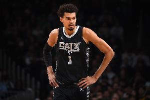 開(kāi)賽季4勝0負(fù)！文班：這四場(chǎng)都是我們計(jì)劃要贏的 輸了會(huì)感到失望