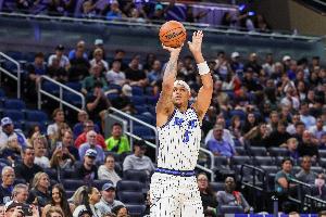 可惜空砍！班凱羅18中10&罰球11中11拿到32分7板5助 另有3帽