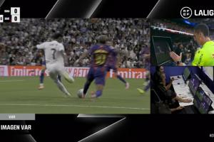 官方：CTA認定維尼修斯踢到亞馬爾犯規(guī)應(yīng)取消點球 加西亞主動手球