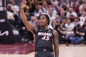 9助！斯波：非常喜歡戴維恩-米切爾組織能力 他在這方面很有天賦