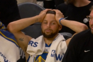 小子偷我技能包？波斯特彩虹三分命中 場下庫里雙手抱頭生無可戀