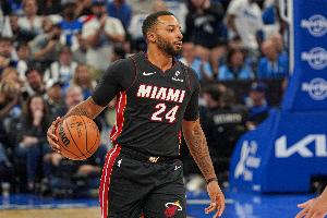 場(chǎng)均24分7.3籃板！熱火迎戰(zhàn)黃蜂！鮑威爾因右腹股溝酸痛缺陣