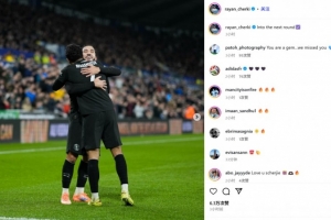 傳射建功！曼城中場(chǎng)謝爾基社媒曬同馬爾穆什相擁慶祝：晉級(jí)下一輪