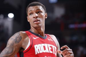 航天城小死神！小賈越來越穩(wěn)25分5板5助2斷1帽+0失誤！