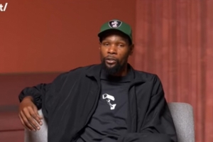 為啥在意住在地下室網(wǎng)友說的話？KD：想質(zhì)疑我 為啥不TM直接問我