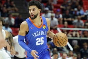 卡森-華萊士：阿杰伊-米切爾一直在得分 他打得太猛了