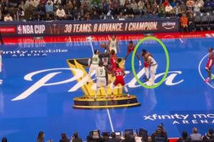 滿臉問(wèn)號(hào)？烏布雷與奎塔跳球 恩比德低頭與小白聊天