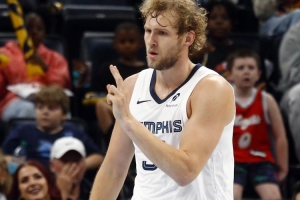 效果真不錯！蘭代爾半場14分鐘 5中4高效砍下9分2板1助1斷