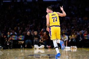 沖擊得分王+MVP？東契奇開賽季三戰(zhàn)場(chǎng)均45.3分11.7板7.7助