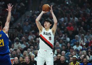 楊瀚森DNP！解說：在試圖爭勝的強隊里 新人的空間就是極其狹窄的