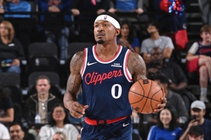 快船VS鵜鶘首發(fā)：比爾復(fù)出搭檔哈登、小卡、瓊斯、祖巴茨