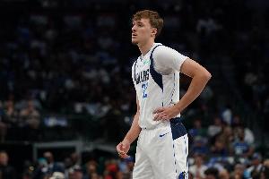 俠媒：弗拉格進(jìn)攻端還太粗糙 休賽期大家不該吹捧他是隊內(nèi)第3球星