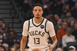 略有回落！羅林斯出場36分鐘13中8 拿到16分4板8助2搶斷