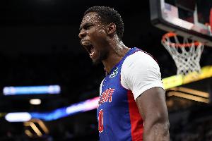 吃餅怪俠！杜倫上半場8中7得17分2板2助 扣籃5中5