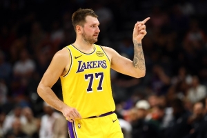 ESPN預(yù)測(cè)明日湖人主場(chǎng)迎戰(zhàn)熱火：湖人勝率58.3% 熱火勝率41.7%