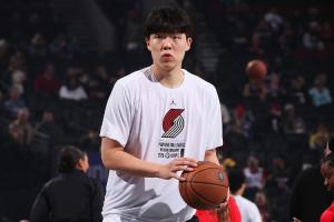 拓記：我不了解中國(guó)社媒上關(guān)于瀚森的大多數(shù)討論 但成長(zhǎng)需要時(shí)間