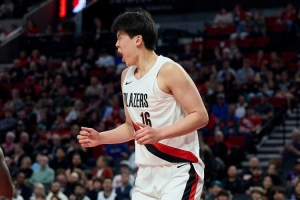 楊毅：發(fā)展聯(lián)盟里沒(méi)幾支正經(jīng)打球的隊(duì)伍 小楊在那可能也拿不到球