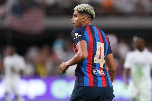 世體：阿勞霍、卡薩多可能代替庫(kù)巴西、佩德里首發(fā)迎戰(zhàn)埃爾切