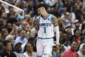 命中率36%低效發(fā)揮！拉梅洛-鮑爾19中7 砍下18分7板8助