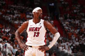 咣咣扔三分！阿德巴約三分5中1得17分8板 有3斷1帽防守不錯