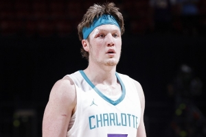 賽恩-詹姆斯：克尼佩爾懂怎么打球 能全力發(fā)揮出自己的優(yōu)勢