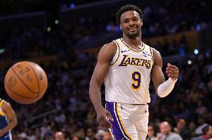 防守真不錯(cuò)！布朗尼18分鐘送3斷&外加2分2助 最后關(guān)鍵時(shí)刻也在場(chǎng)