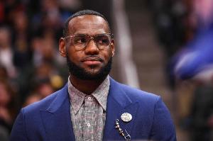 夸梅：賭球必輸 因?yàn)镹BA都是劇本安排好的 詹姆斯也是其中一部分