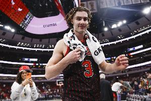 無所不能！本賽季目前僅兩人能做到場均20+8+8：吉迪、約基奇